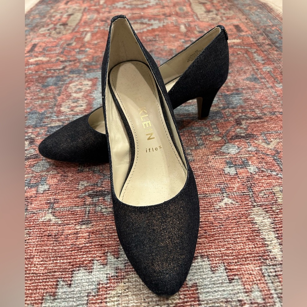 Anne Klein iflex heels dark blue/gold denim